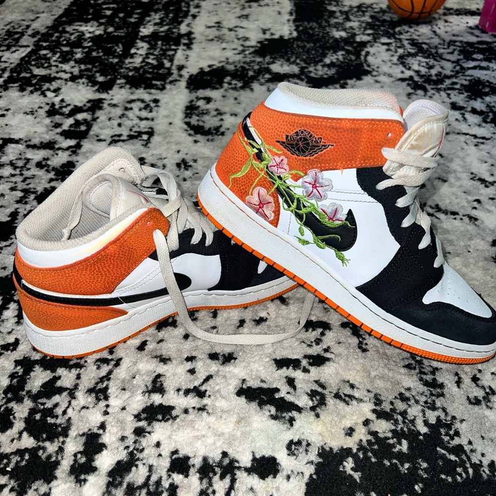 Air Jordan 1 Mid (GS)Floral